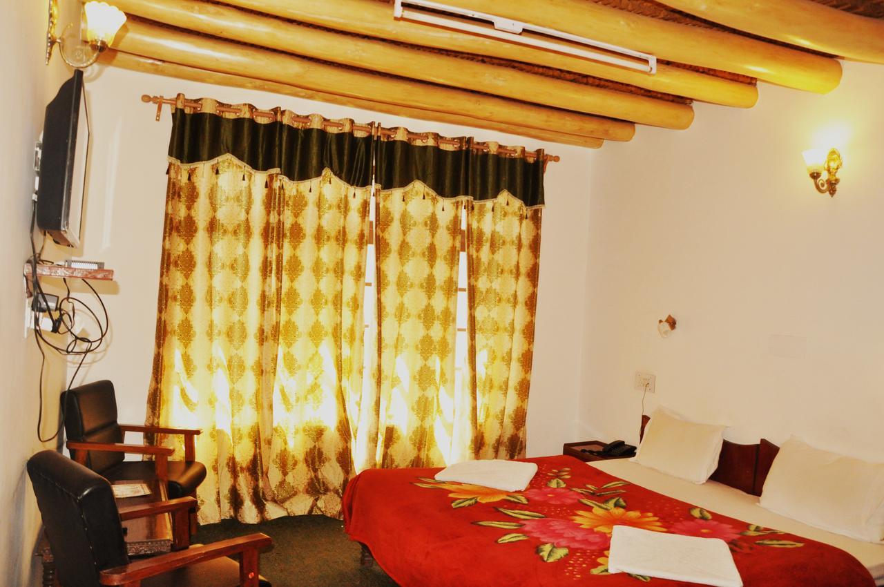 Hotel Jan Palace Leh Exterior foto